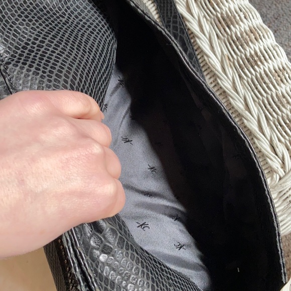 Y2K Black Snake Tote XL - Picture 12 of 16